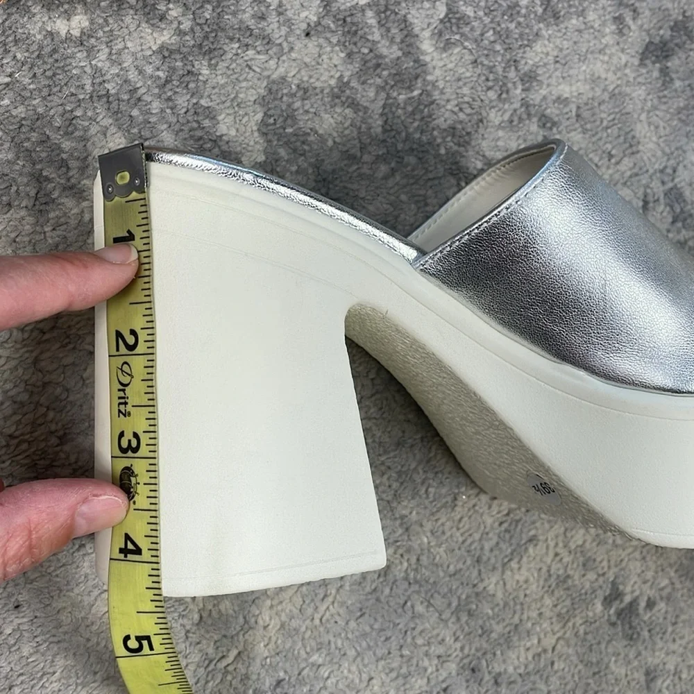 NIB Free People Zoe Platform Metallic Silver Chunky Slide Sandals Sz 39.5